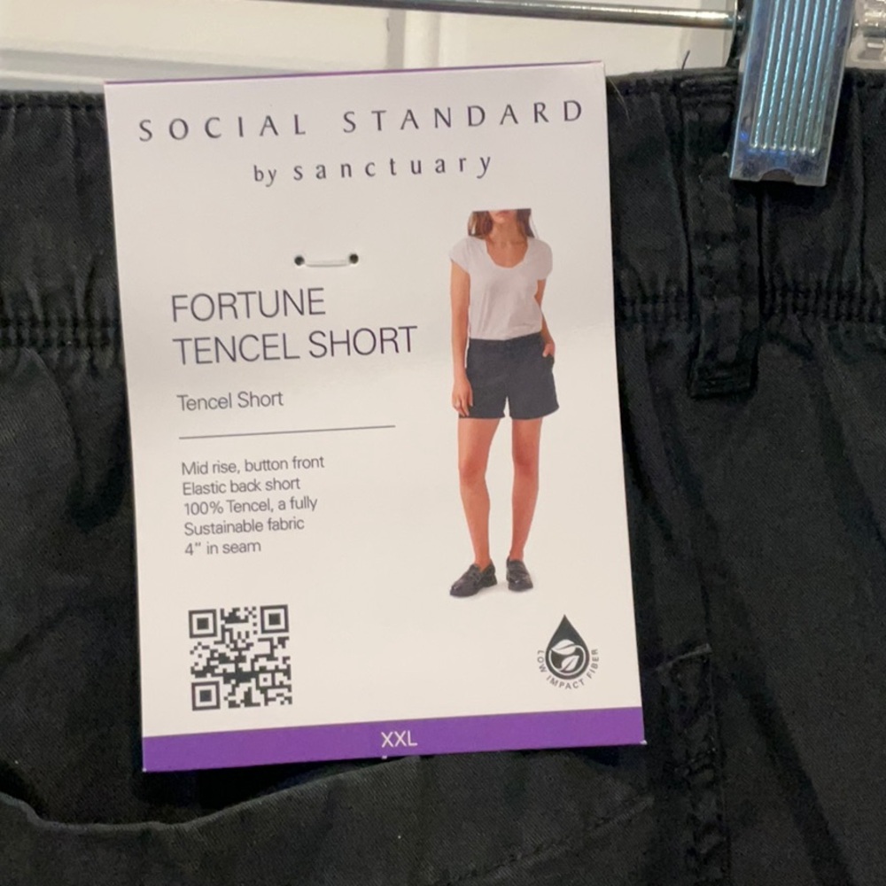 Chic Black High Waist Women's Shorts - Picture 3 of 3